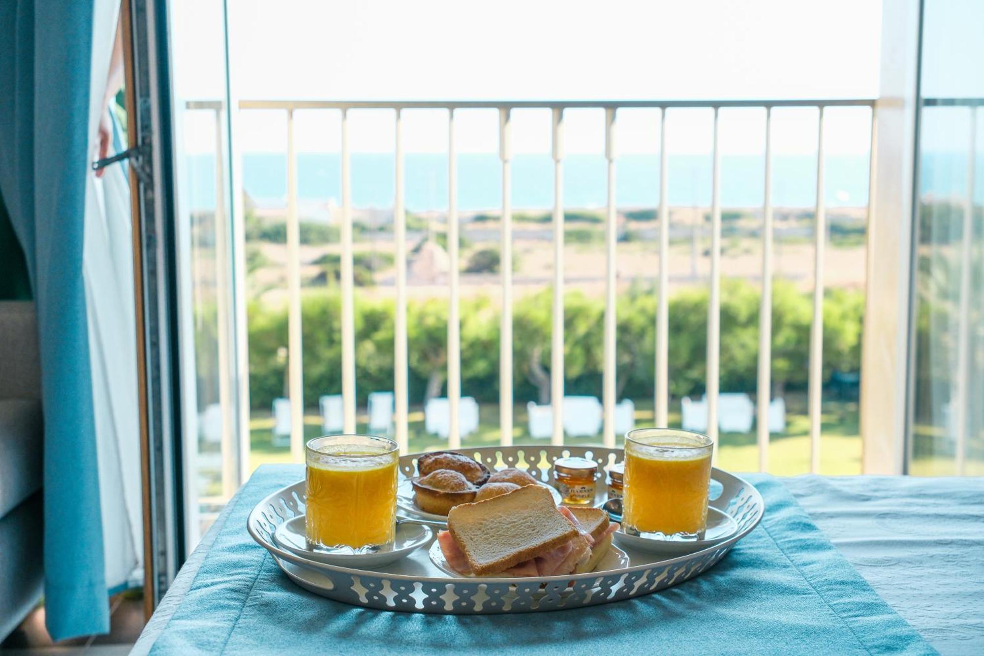 Hotel Scoglio Degli Achei Торре-Санта-Сабина Экстерьер фото